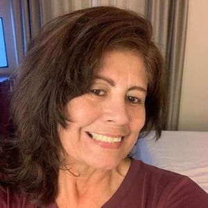 Meet your Posher, Gloria